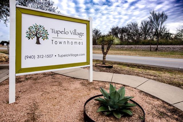 Tupelo Village Townhomes entrance sign on Mingo Road